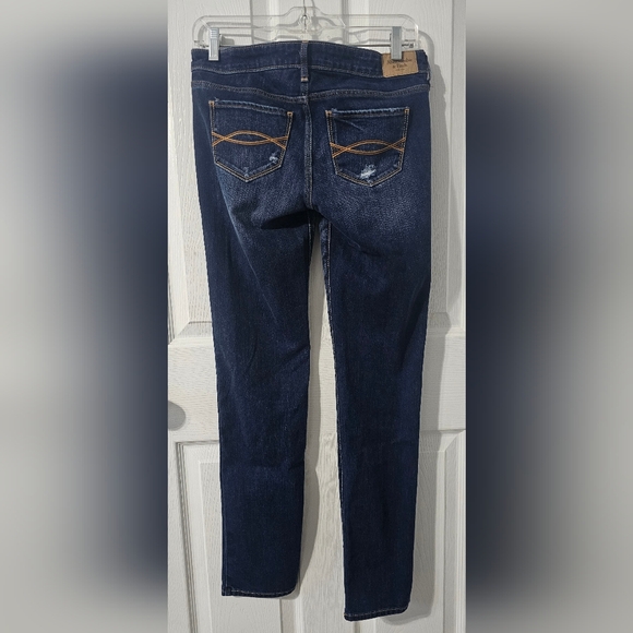 Abercrombie & Fitch Straight Leg Jeans Size 2R (W 26 L 33) - Picture 3 of 3